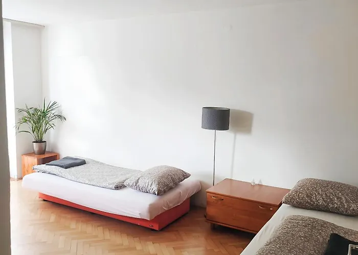 City Center Apartment Free Parking
